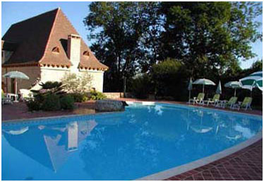 Détente à la piscine