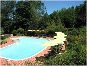 Les gtes et la piscine